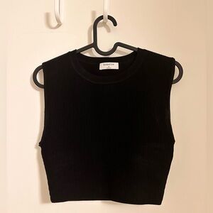 Aritzia Babaton PIA sculpt knit crop top